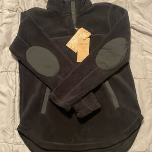 Thread & Supply 1/4 Snap Fleece Kangaroo Pocket Pullover